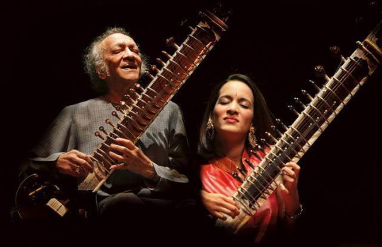 Anoushka-Shanar-With-Her-Dad-Pandit-Ravi-Shankar