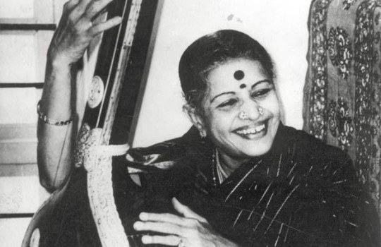 M.S.Subbulakshmi-Playing-Veena