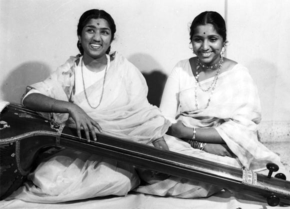 Fascinating True Story of A Lata Mangeshkar Song Born In A Los Angeles Music Shop