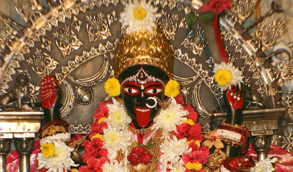 Baffling Story Of The Only Kali Temple Where Mother Goddess Is Alive In Her Real Form