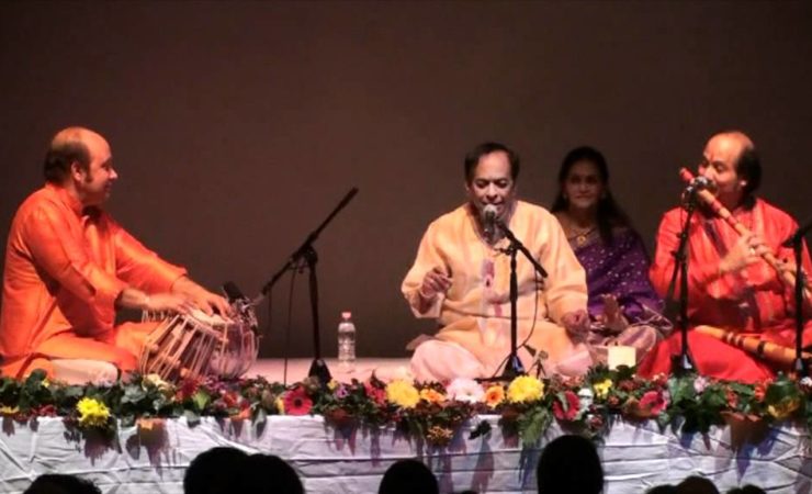 balamurali-krishna-during-a-concert